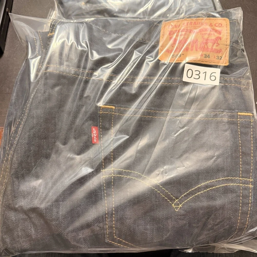 Levi's 569 Straight Leg Jeans Mens 34x32 Blue Denim Dark Wash Contract Stitching